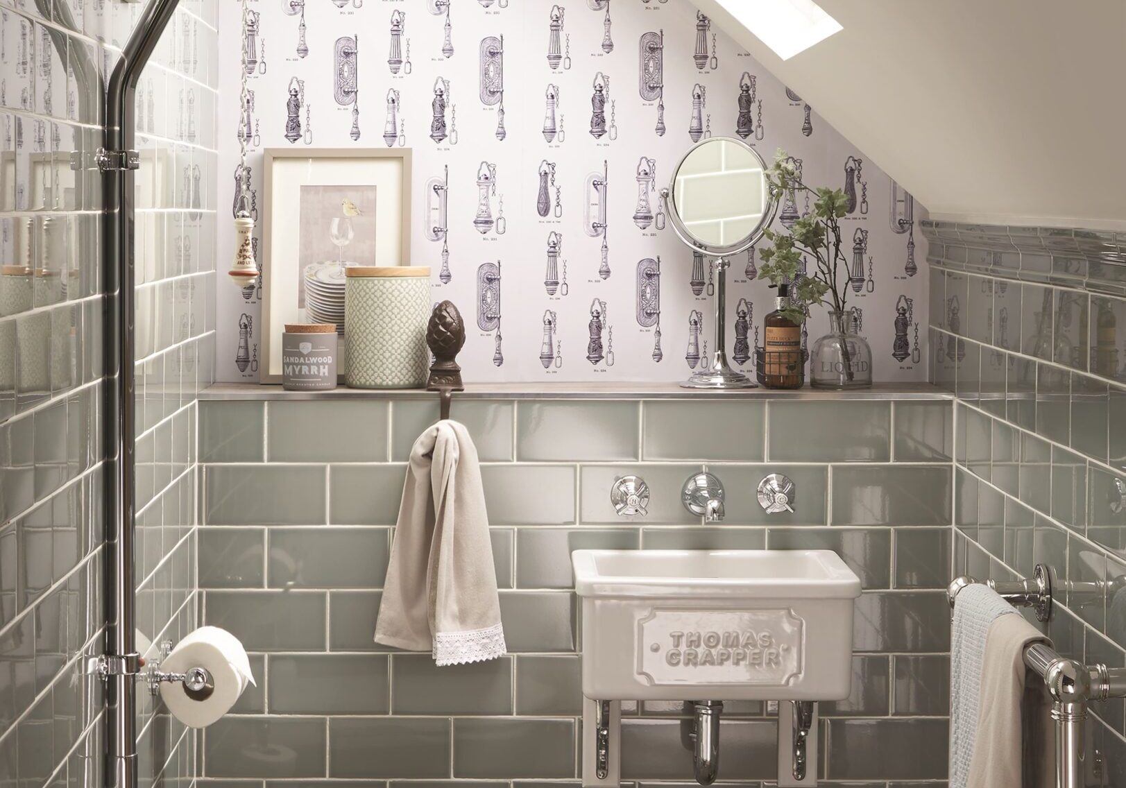 Image_0528_-_Harwood_Cloakroom_Roomset